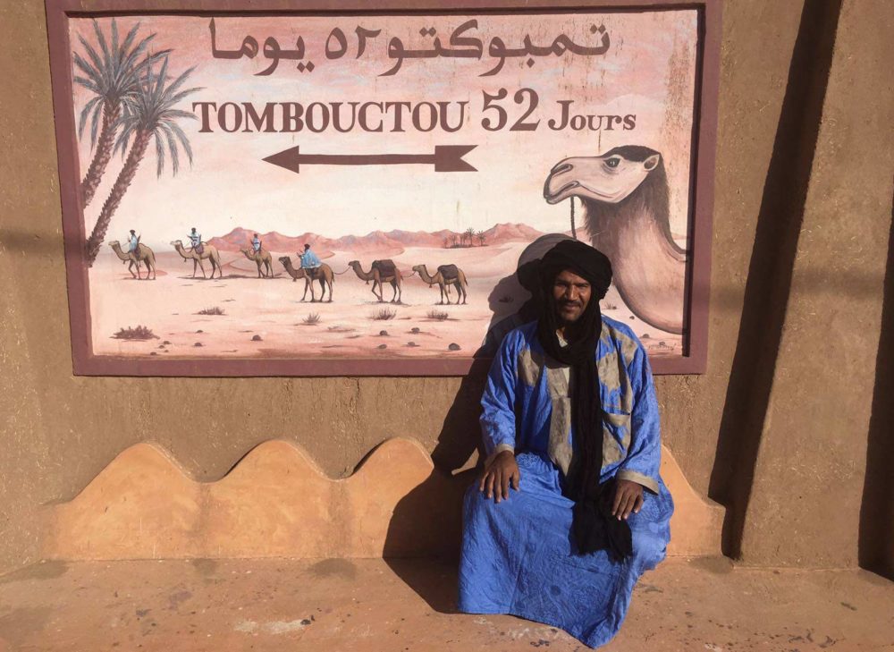 transafrica-articolo-spedizione-africa-nera-trans-sahara-bissau-marrakech-tunica-blu