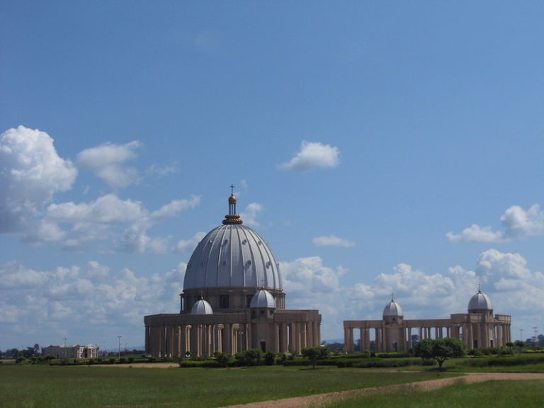 2024 AT THE HEART OF WEST AFRICA 13 Days Ivory Coast TransAfrica   Yamoussoukro Basilica Of Nostre Dame De La Paix Ivory Coast At The Heart Of West Africa Transafrica 768x576 